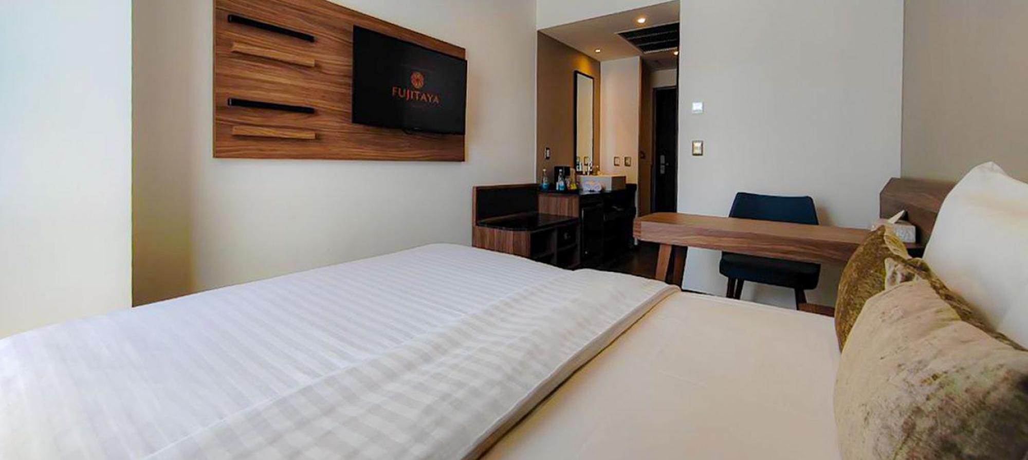 Fujitaya Queretaro Hotel Exterior photo A room at the hotel